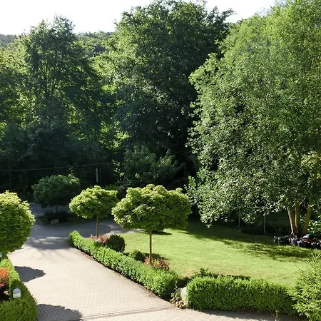 Villa Weisses Haus Am Kurpark - Bergblick Bad Suderode